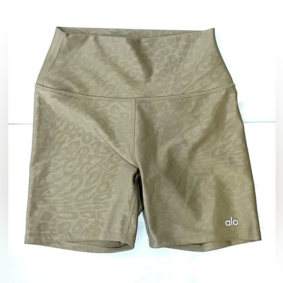 ALO Yoga Pants - ALO Yoga Women's Leopard Print Tan Light Brown Bike Shorts XS